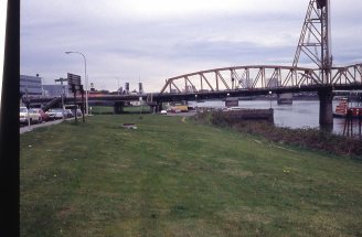 Hawthorne Bridge. April 1980